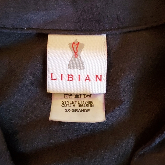 NWT! Adorable Velvety Plus Size Tops - Picture 6 of 7